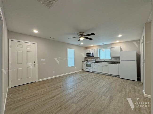 Photo - Charming 3-Bedroom, 1-Bathroom House for Rent in Springfield’s Heart of the Westside Neighborhood