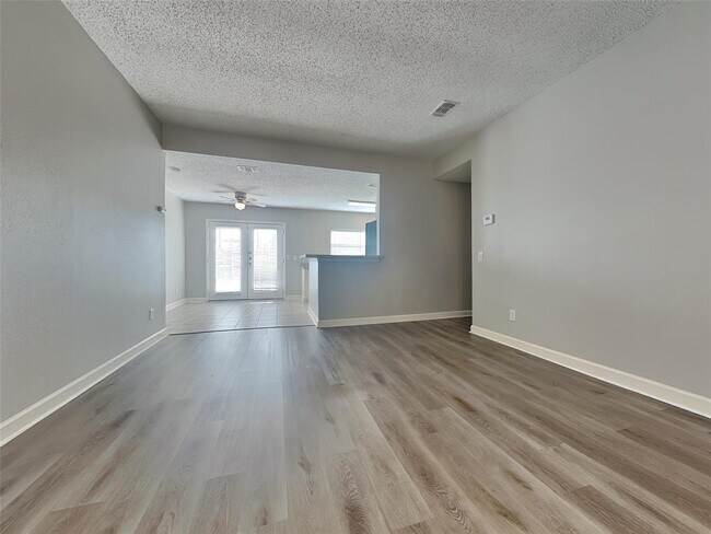 Photo - 2622 Townhall Ln