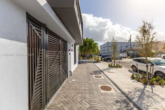 Photo - 1547 NW 2nd St Unidad 201