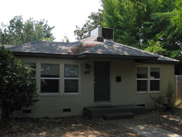 Building Photo - Cute 2 Bed 2 Bath!