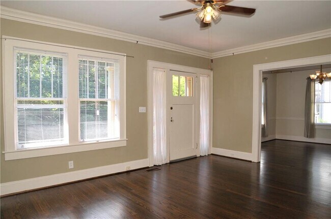Photo - 602 Sherwood Rd NE