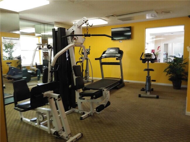 Photo - 9799 Westview Dr Unit 1012