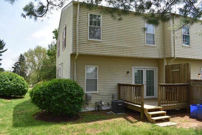 Photo - 7001 Roslyn Ave