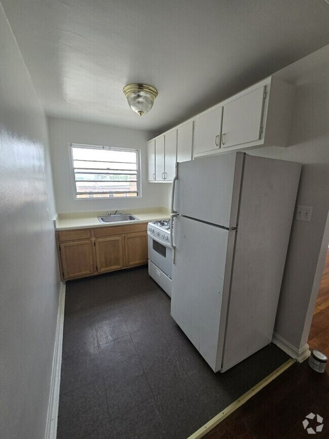Building Photo - 3318 East Capitol St NE Unit 2B Rental