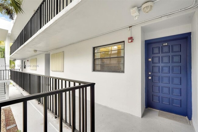 Photo - 10825 SW 112th Ave Unidad 216