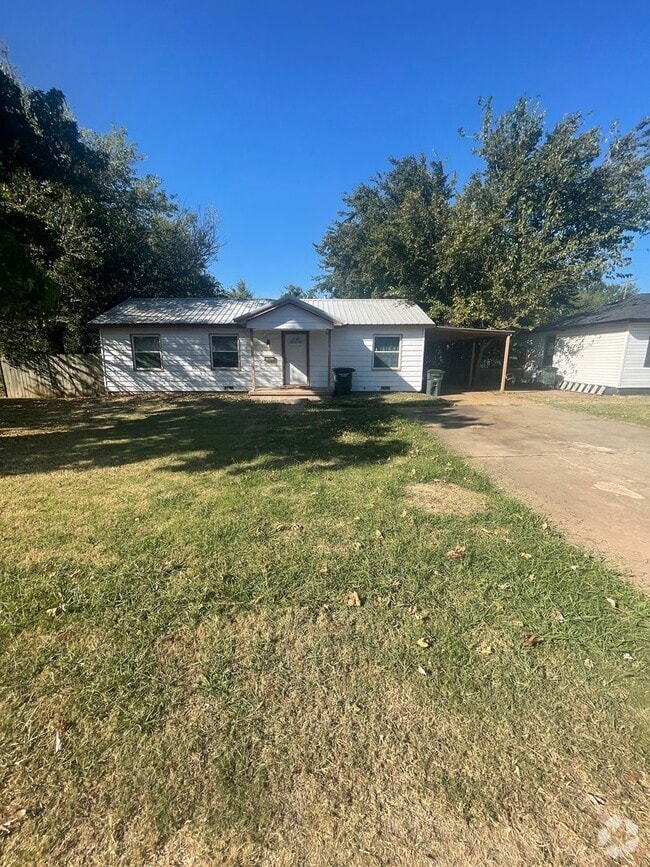 Building Photo - Make Ready Home ready for Upgrades!