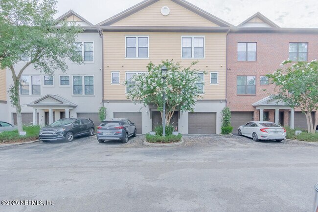 Building Photo - 9823 Tapestry Park Circle Rental