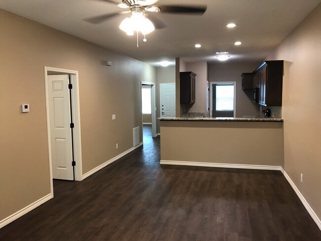 Photo - 615 Pecan Ct Unit 615