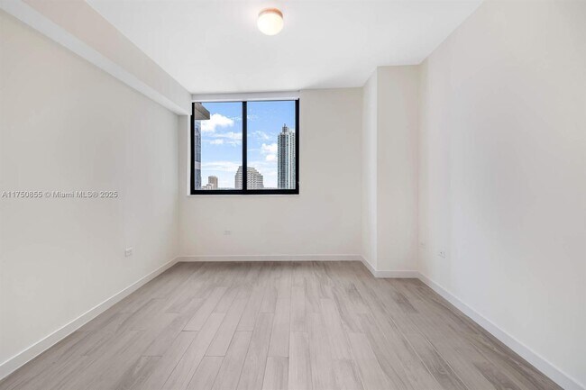 Photo - 999 SW 1st Ave Unidad 2607