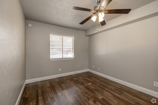 1BR, 1BA - A3R - Bedroom - Riverfalls at Bellmar