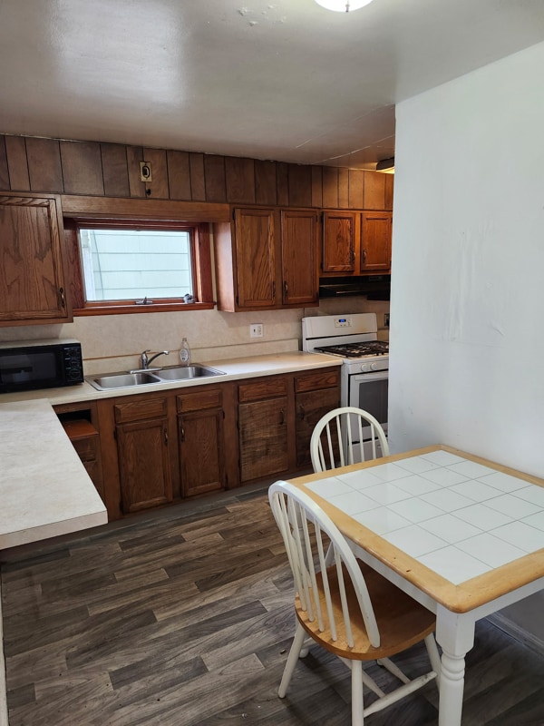 Photo - 784 Locust Ave