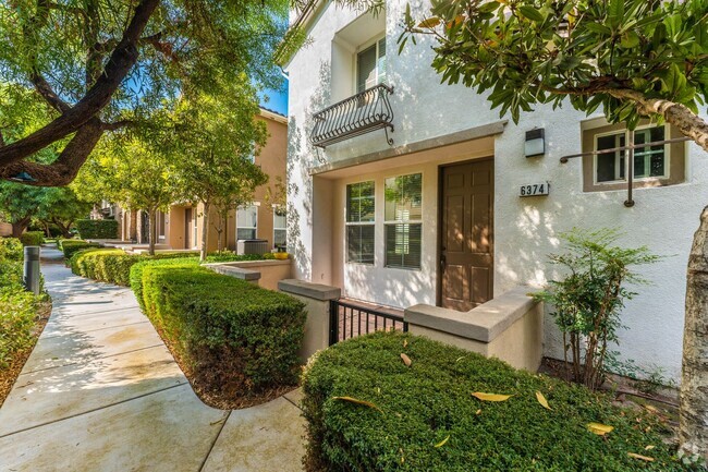 Building Photo - Condo in Serafina Community