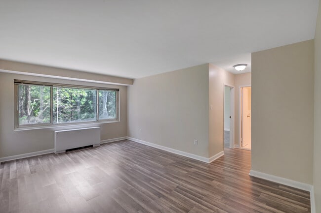 Photo - 4201 Cathedral Ave NW Condo Unit 112E