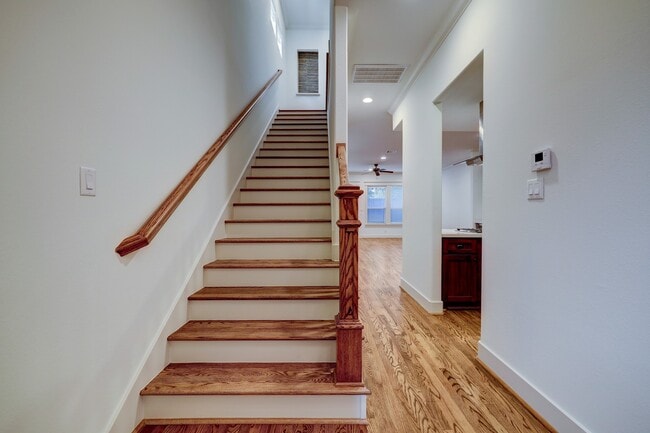 Photo - 2409 Morse St