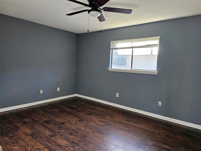 Photo - 3225 Hirschfield Rd Unit D