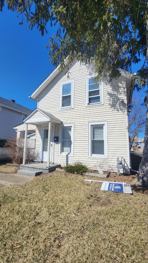 Building Photo - 3 bedroom 2 bathroom single family home | ...