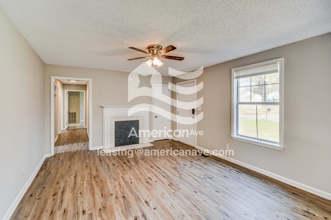 Photo - 28 Springbrook Cir