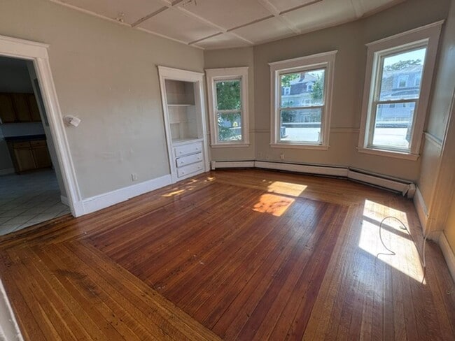 Building Photo - 20 Alcott St Unit #2