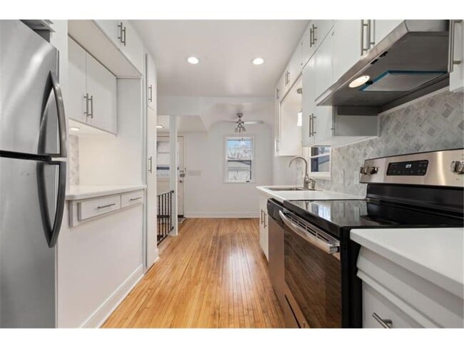 Photo - 5449 42nd Ave S