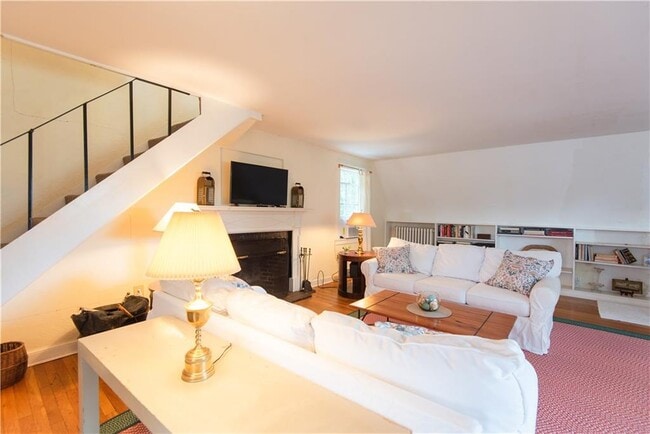 Photo - 2 Red Cross Terrace