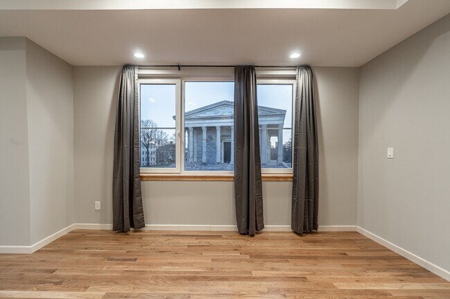 Photo - 2045 N College Ave