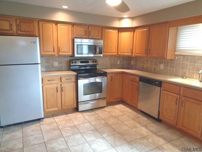 Photo - 124 Clayton Dr