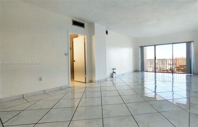 Photo - 500 Bayview Dr Unidad 2127