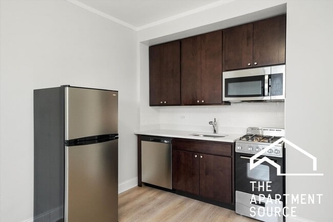 Building Photo - 2779 N Milwaukee Ave Unit 309