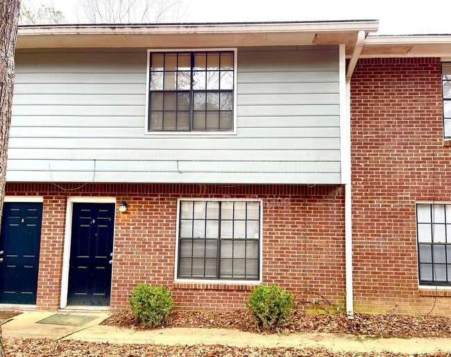 Building Photo - 145 Meadowbrook Ct Unit B