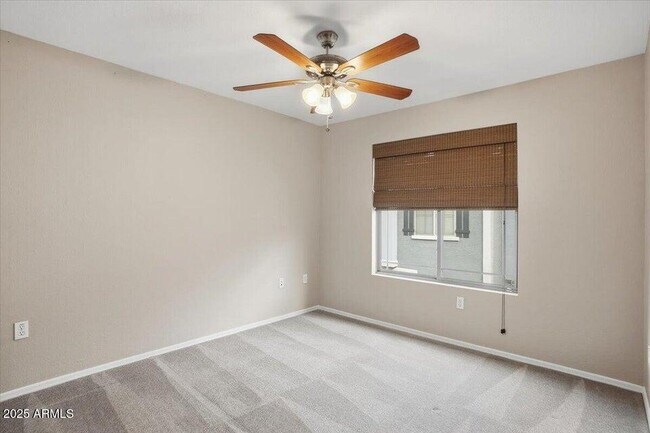 Photo - 2401 E Rio Salado Pkwy