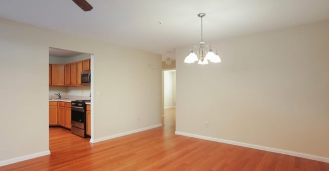Photo - 250 Potomac Dr