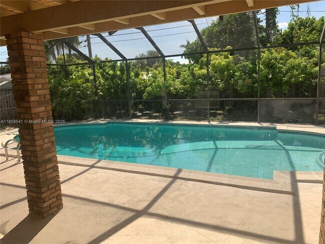 Photo - 9730 Marlin Rd