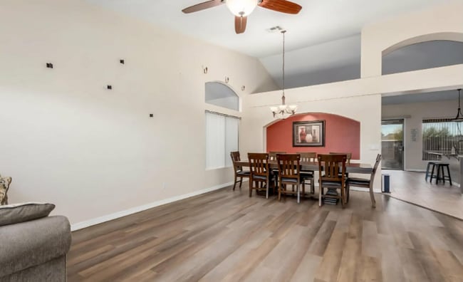 Photo - 278 E Sagebrush St