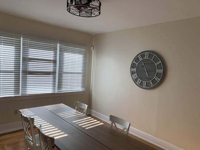 Dining Area - 2848 Melrose Ave Unidad 1 South