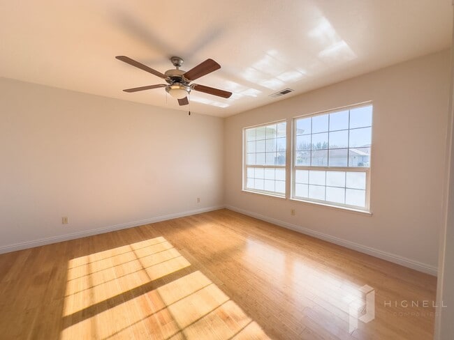 Photo - Amber Grove Home for Rent in Chico CA | Pool, Remodeled Interior, Landscaped Yard