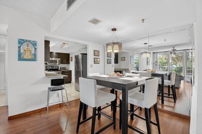 Photo - 6815 Willow Wood Dr Unit 4023