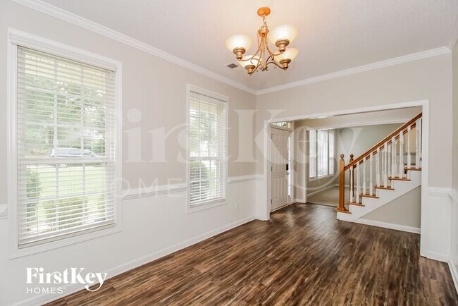 Photo - 27 Forest Point