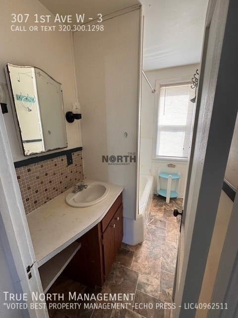307 1st Ave W Unit 3
