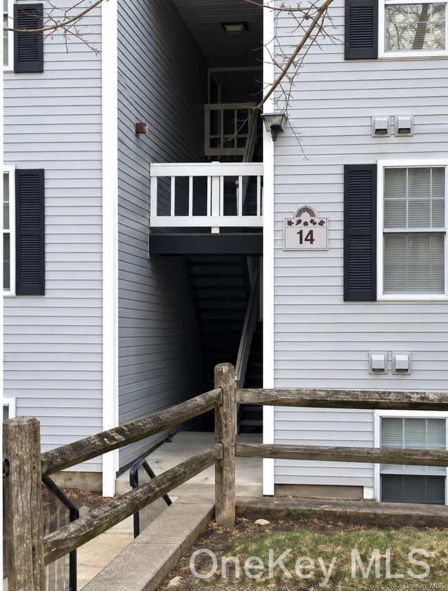 14 Lexington Hills Rd Unit 2