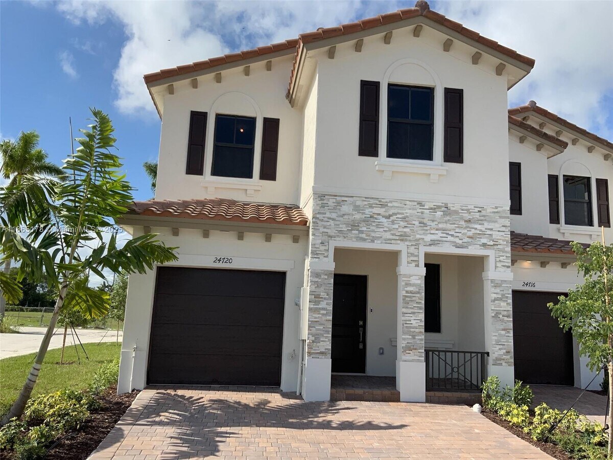 Photo - 24720 SW 119th Pl Townhome
