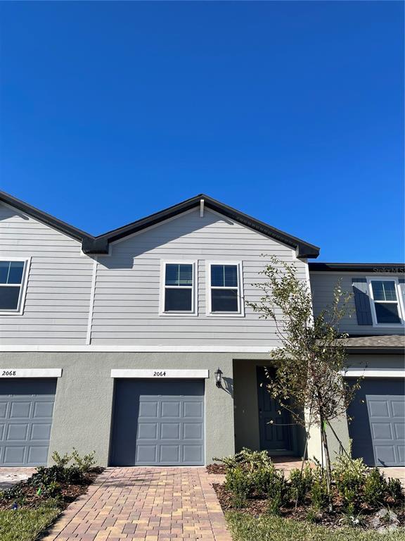 Townhomes for Rent with Garages in Clarcona, FL