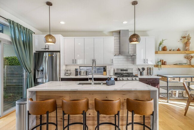 Photo - 3411 15th Ave S Unit ID1231235P