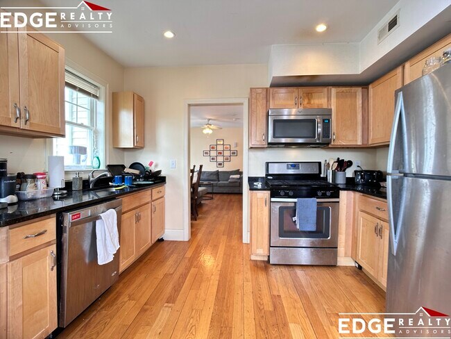 Photo - 74 Brooks St Unit 2