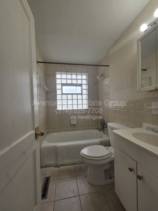 Photo - 7148 Lillian Ave