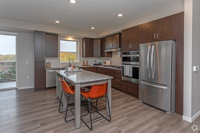 2HAB, 2BA - 1.333SF