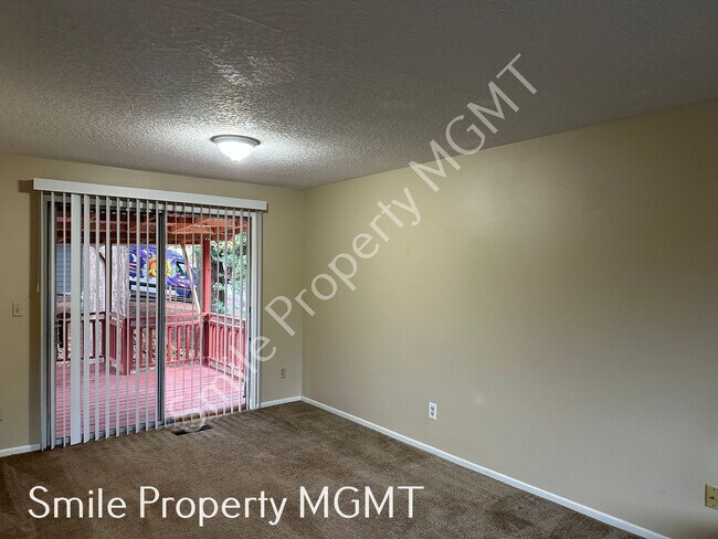 Photo - 16927 SE Franklin St
