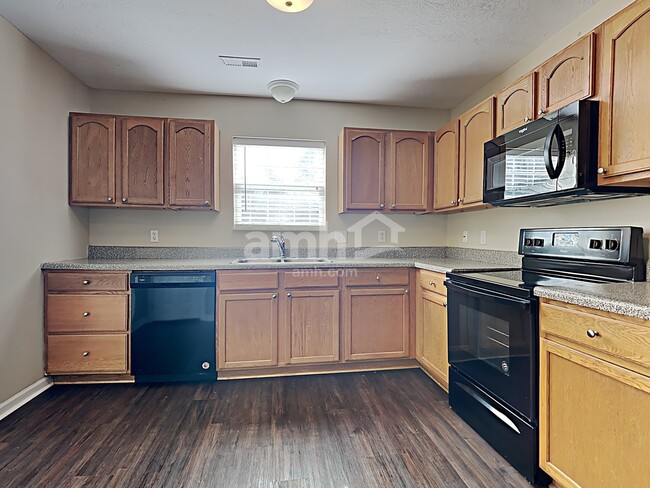 Photo - 4449 Oakbank Ln NW