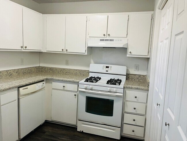 Photo - 5612 Windwood Rd Unidad 5614