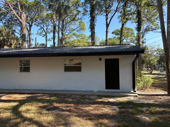 Photo - 7133 Pinewood Dr Unit 7133 Pinewood Dr