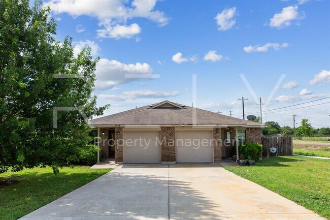 Photo - 1004 Drover's Cove